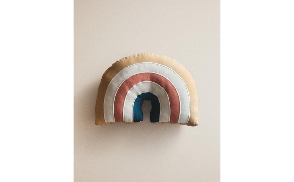 KIDS' RAINBOW CUSHION