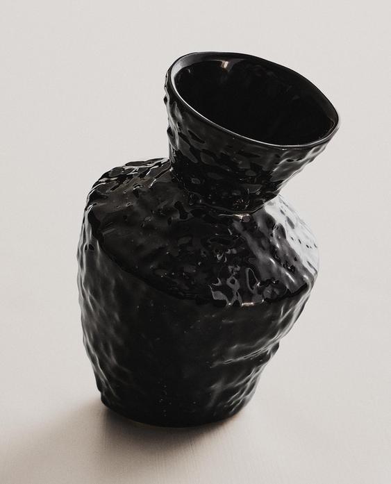 SLANTED VASE