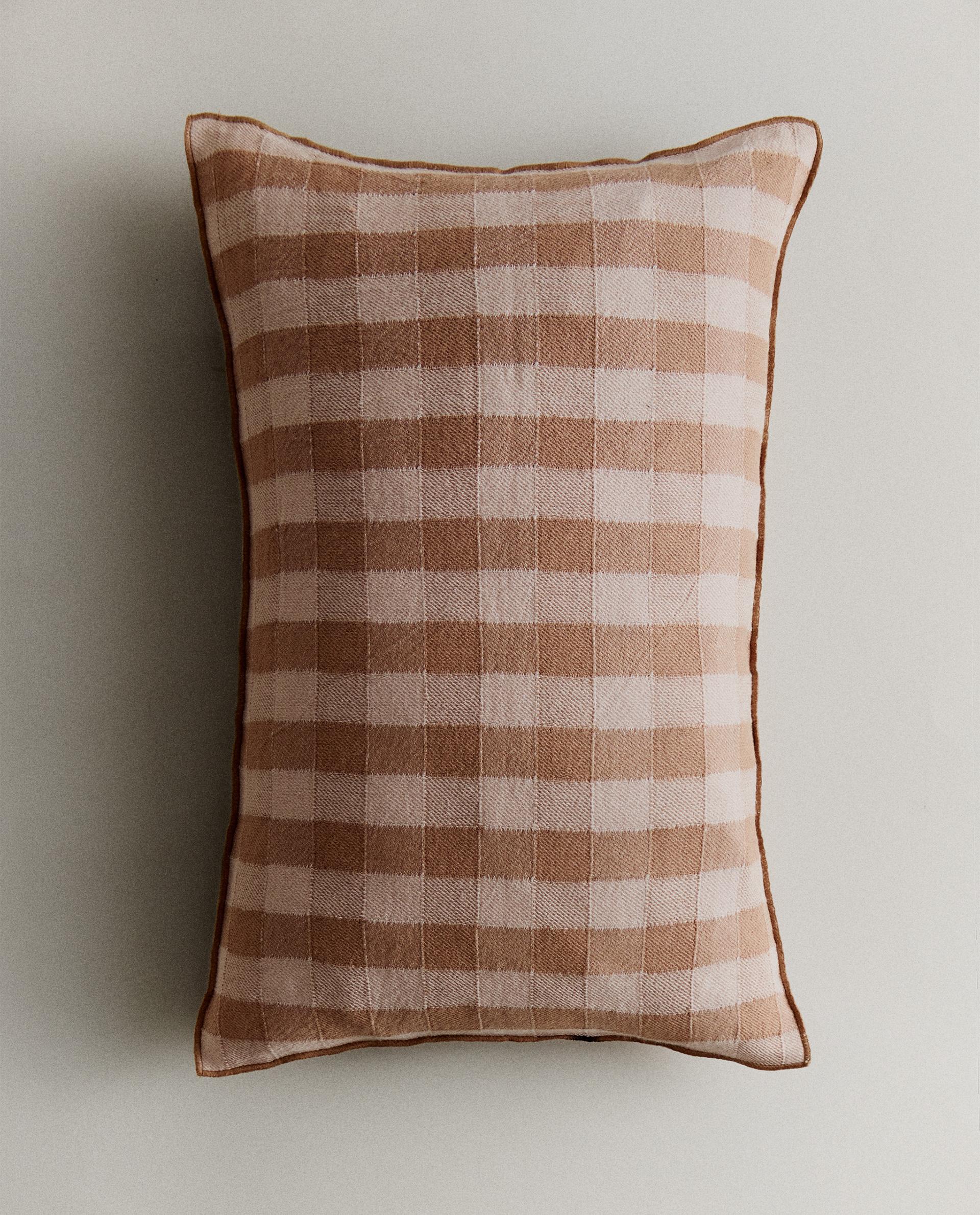 GINGHAM CUSHION COVER GINGHAM CUSHION COVER