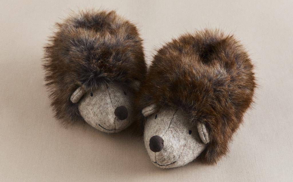 KIDS' HEDGEHOG SLIPPERS