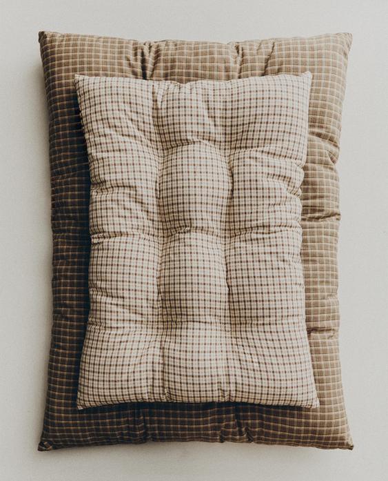 CHECK PET TOPPER CHECK PET TOPPER