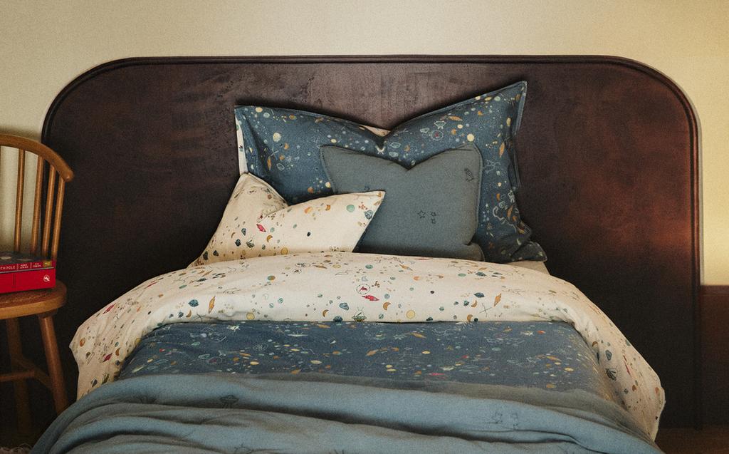 KIDS' REVERSIBLE SPACE DUVET COVER