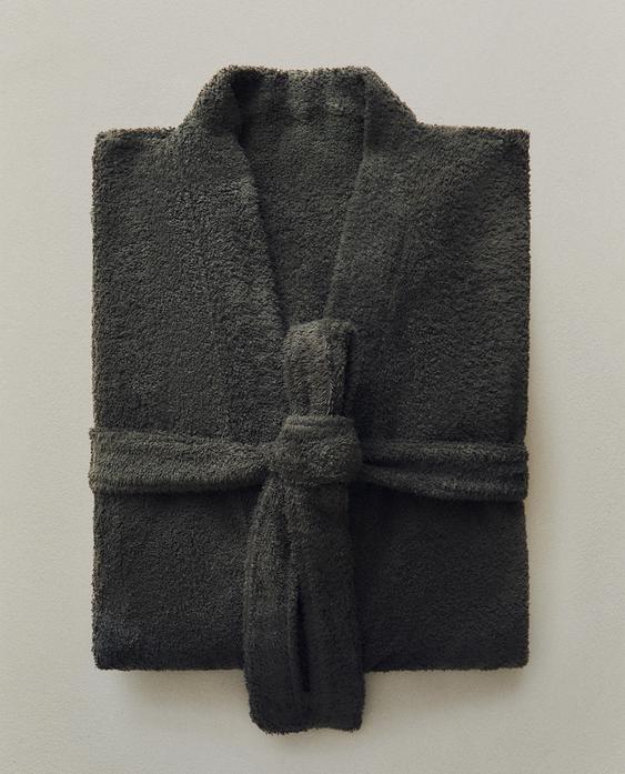 HIGH QUALITY COTTON BATHROBE (420 GXM²) HIGH QUALITY COTTON BATHROBE (420 GXM²)