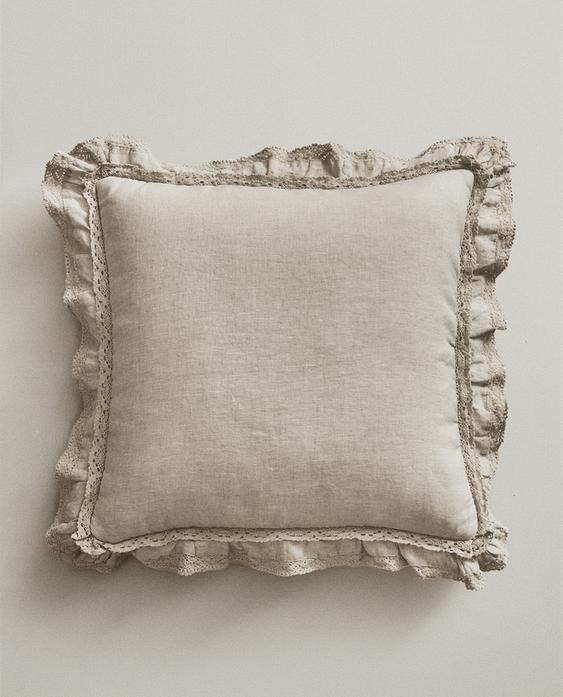 LINEN QUILTED CUSHION COVER WITH LACE TRIM