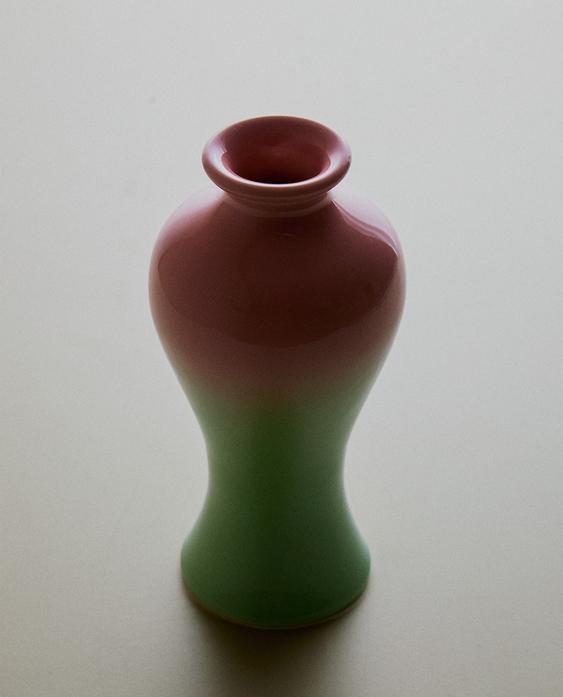 SMALL OMBRÉ CERAMIC VASE