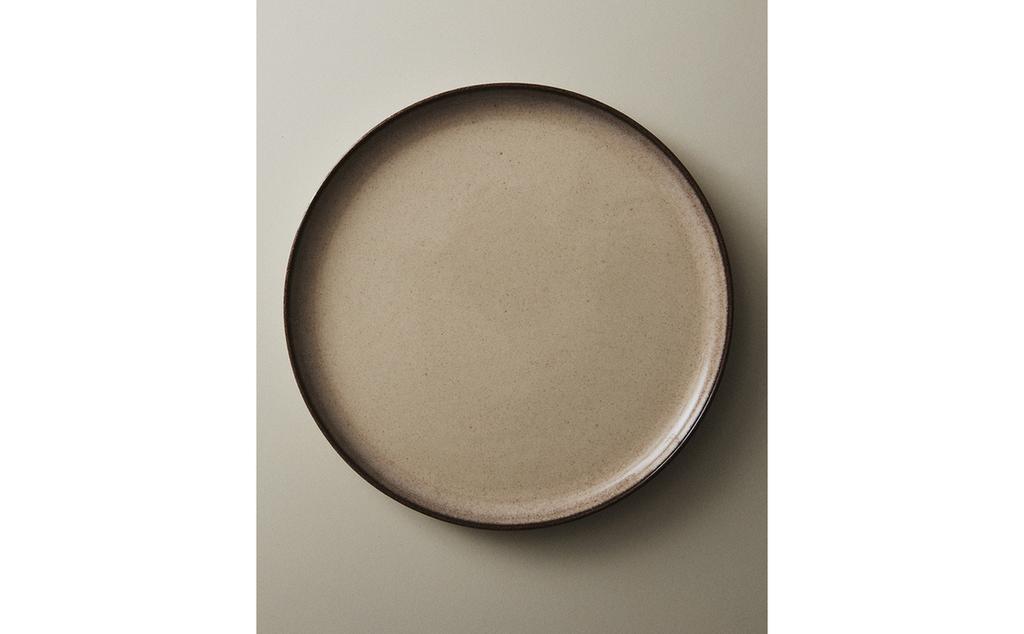 STONEWARE DINNER PLATE